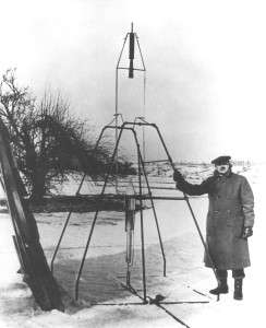 Goddard and his rocket in Auburn, Mass. in 1926.