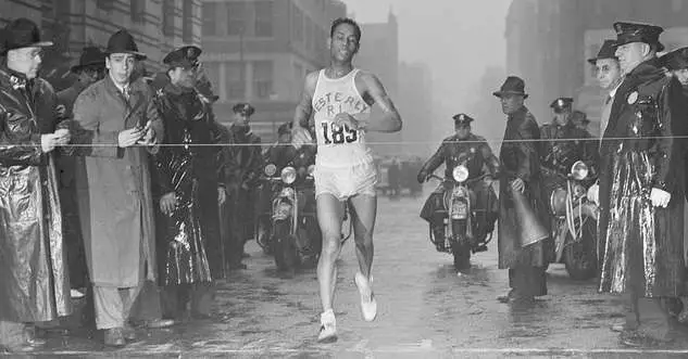 Tarzan Brown winning the 1939 Boston Marathon. Photo courtesy Boston PUblic Library, Leslie Jones Collection. 