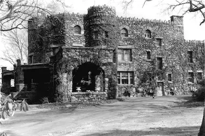 Hearthstone Castle in 1985