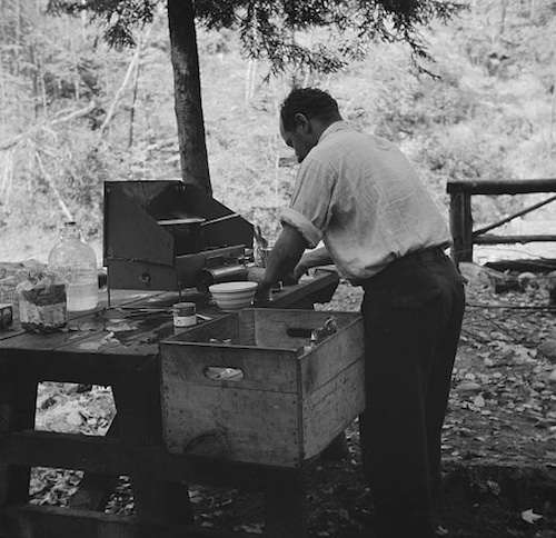 Cooking on the Mohawk Trail. Photo courtesy Library of Congress.