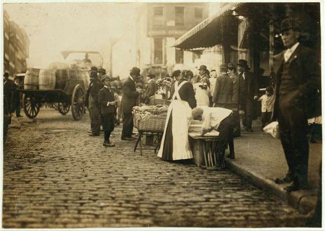 Boston's North End, 1909, by Lewis Wickes Hine. Photo courtesy Library of Congress. 