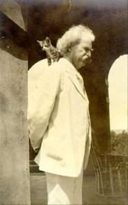 pet-names-mark-twain-with-cat-on-his-shoulder
