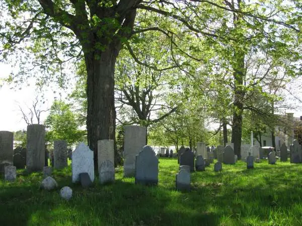 historic-cemeteries-north-portsmouth