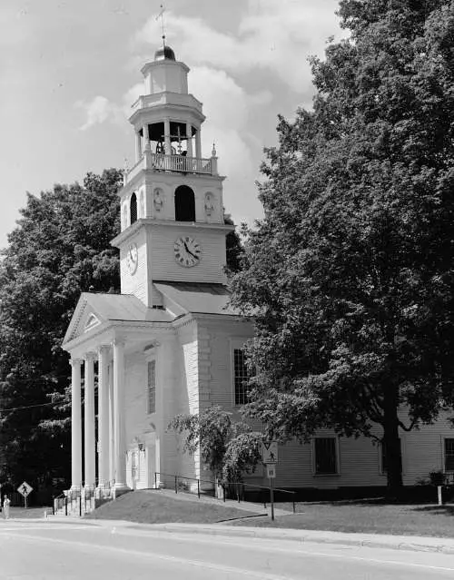 Old South Church, one of four buildings in Windsor designed by Asher Benjamin.